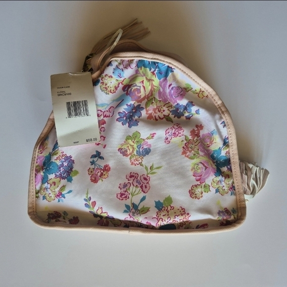 Floral Cosmetic Bag with Heart Charm - Picture 2 of 6